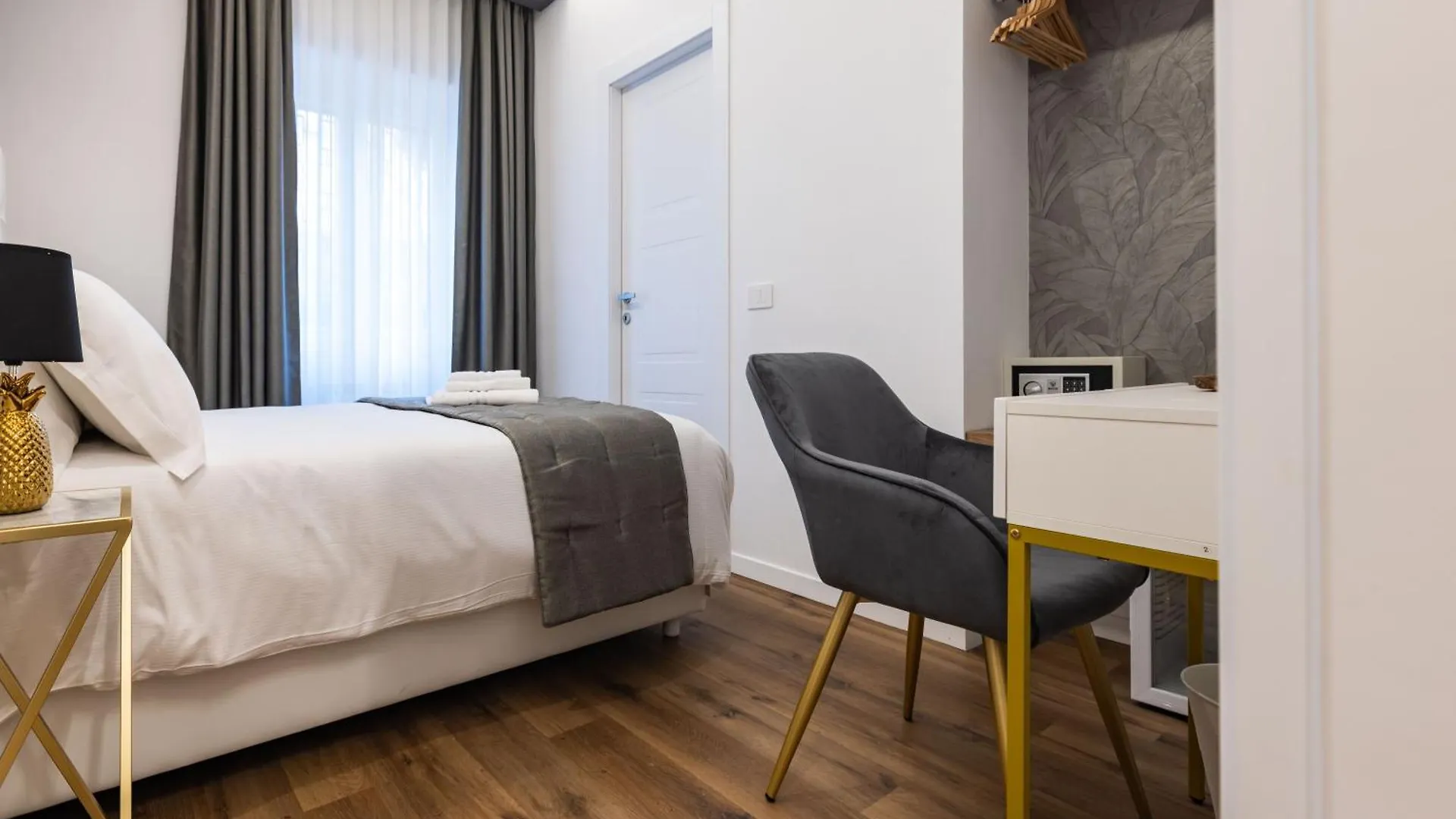 G Marconi Rooms & Suites Rome Guest house
