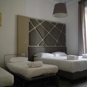 Πανσιόν Suite Deal, Ρώμη